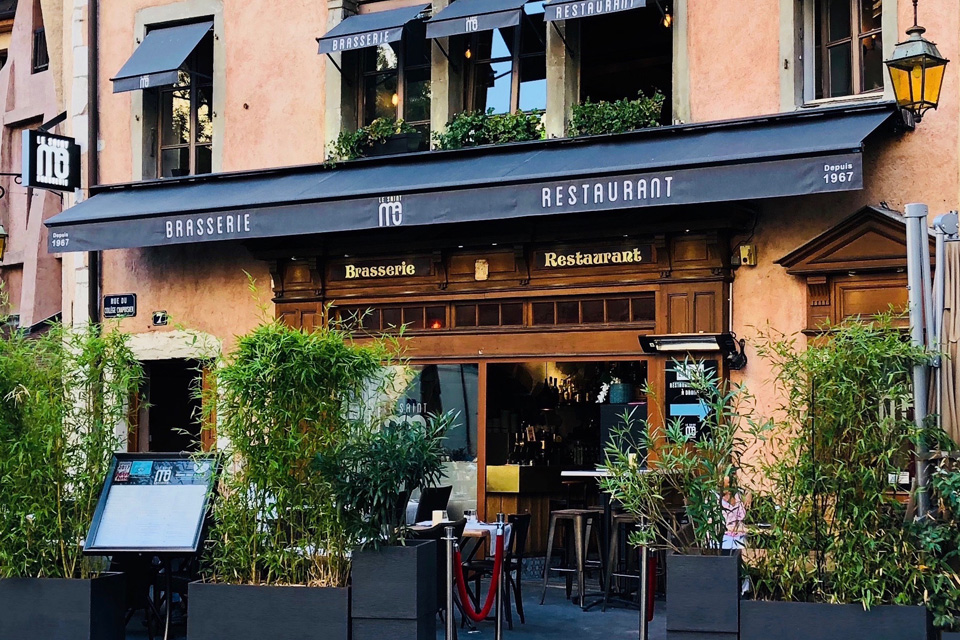 AU CŒUR DE LA VIEILLE VILLE D'ANNECY DEPUIS 1967